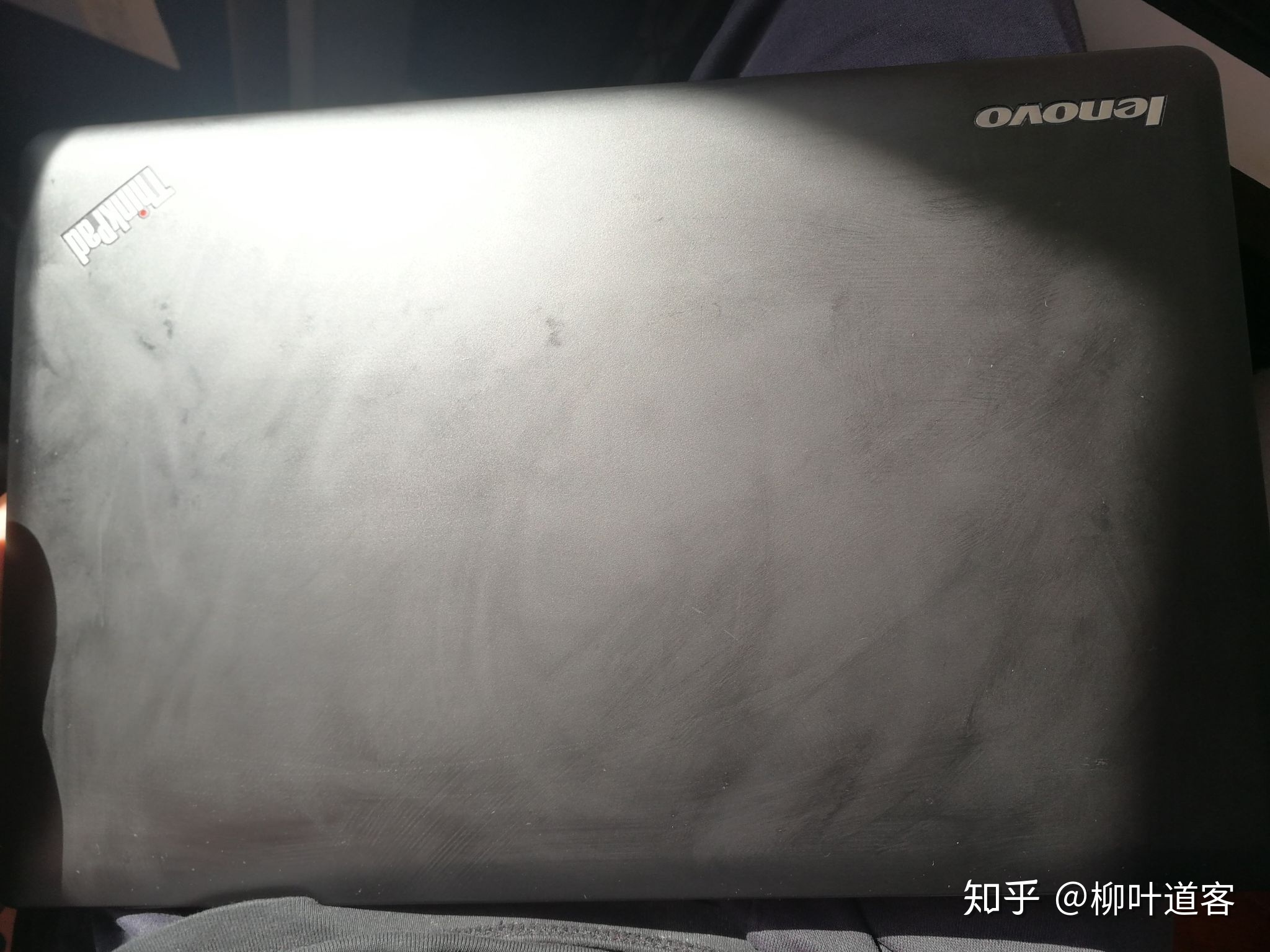 磨砂电脑外壳怎么清理