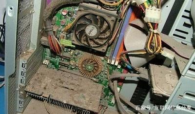 电脑主机爆炸焦了
