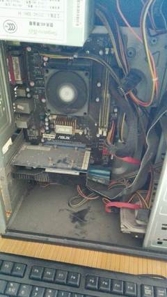 电脑主机爆炸焦了