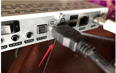 电脑高清线连接电视不显示
