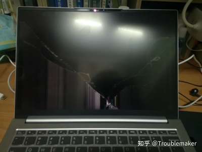 联想电脑屏白屏了