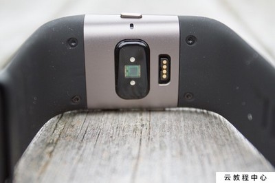 fitbit只能在电脑充电