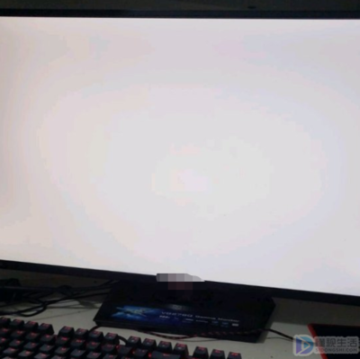 电脑白屏什么意思