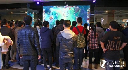 网吧电脑显示屏多大