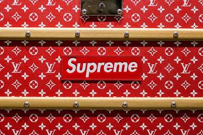 supreme电脑壁纸红色