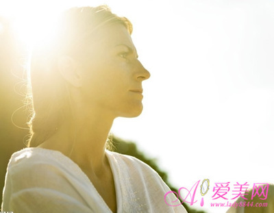 电脑亮度在那里调节