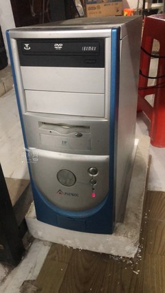 摆摊收旧电脑