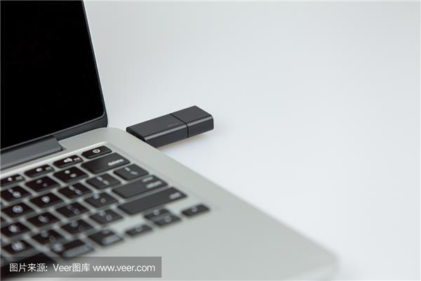 usb键盘插电脑哪