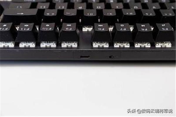 usb键盘插电脑哪